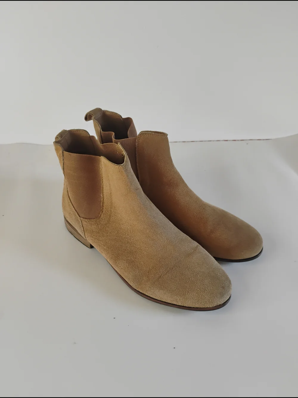 Urban Outfitters Men's Suede Chelsea Boots - Light Brown
